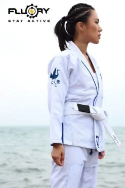 Fluory BJJF24 White Crane BJJ GI Ladies Bianco -Eleganza Atletica Negozio fluory bjjf24 white crane bjj gi ladies white 4