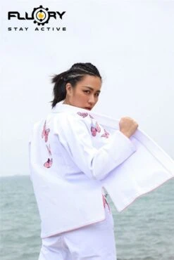 Fluory BJJF26 Butterfly BJJ GI Bianco 8 Fluory BJJF26 Butterfly BJJ GI Bianco -Eleganza Atletica Negozio fluory bjjf26 butterfly bjj gi white 3