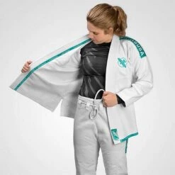 Hayabusa Women Lightweight Jiu Jitsu Gi Bianco-Verde -Eleganza Atletica Negozio hayabusa women lightweight jiu jitsu gi white green 3