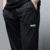 Manto Joggers Pants EMBLEM Nero -Eleganza Atletica Negozio manto joggers pants emblem black 1