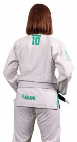 Okami Ladies Bjj Gi Aniversary Bianco -Eleganza Atletica Negozio okami ladies bjj gi aniversary white 2
