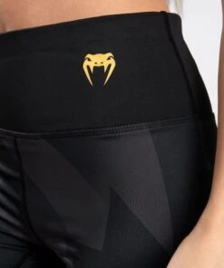 Venum Razor Compression Shorts - For Women Nero-Oro -Eleganza Atletica Negozio venum razor compression shorts for women black gold 3