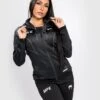 Venum UFC Authentic Fight Night 2.0 Womens Walkout Hoodie Nero -Eleganza Atletica Negozio venum ufc authentic fight night 20 womens walkout hoodie black 1