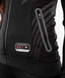 Venum UFC Authentic Fight Night Women Walkout Hoodie Nero 8 Venum UFC Authentic Fight Night Women Walkout Hoodie Nero -Eleganza Atletica Negozio venum ufc authentic fight night women walkout hoodie black 3