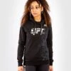 Venum UFC Authentic Fight Week Wome Pullover Hoodie Nero -Eleganza Atletica Negozio venum ufc authentic fight week wome pullover hoodie black 1